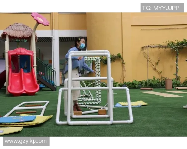 创意无限自制桌式足球打造家庭娱乐新体验与亲友共享快乐时光