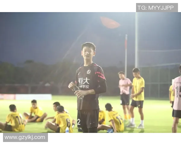 恒大足球学校新校长上任引发广泛关注与期待